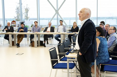 Business snídaně s blockchainem v Národním centru Průmyslu 4.0 Business snídaně s blockchainem v Národním centru Průmyslu 4.0